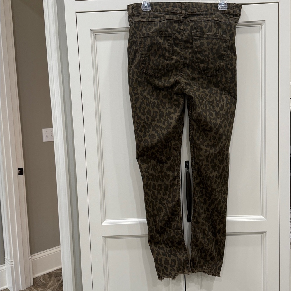 Zara Woman 10 Limited Edition High Waisted Leopard Print Jeans Slim Straight Leg